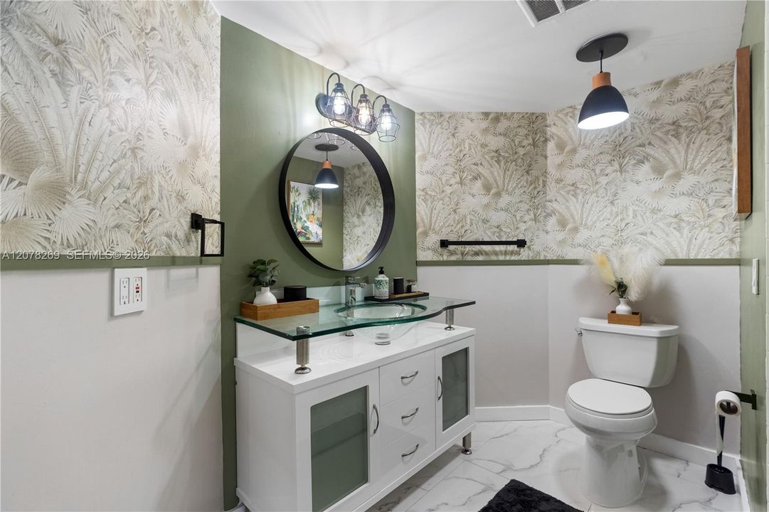For Rent: $6,500 (3 beds, 3 baths, 1840 Square Feet)