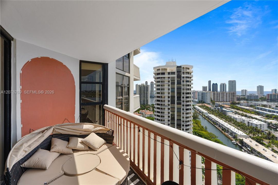 For Rent: $6,500 (3 beds, 3 baths, 1840 Square Feet)