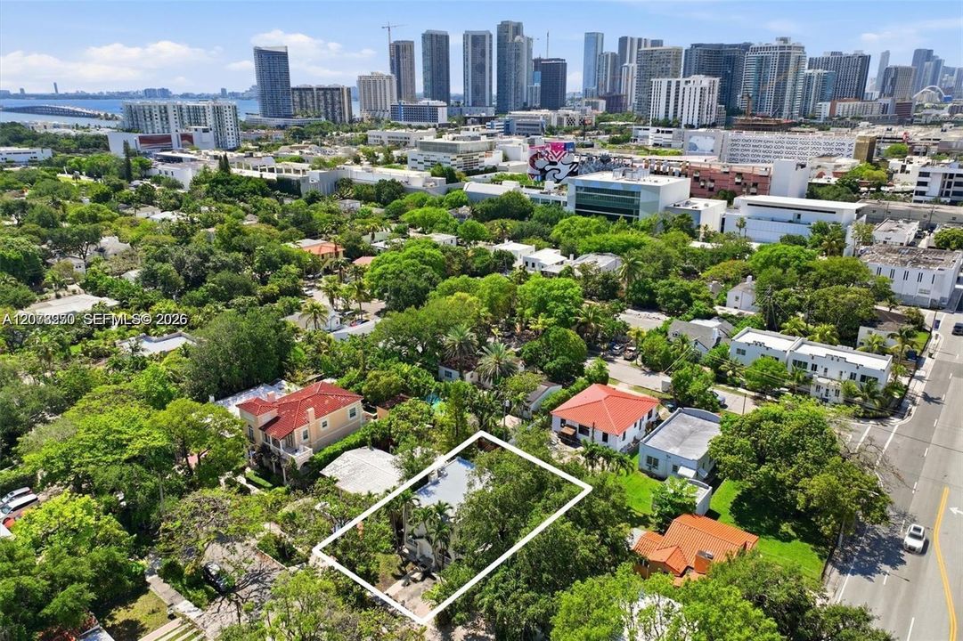 For Rent: $11,500 (4 beds, 3 baths, 2192 Square Feet)