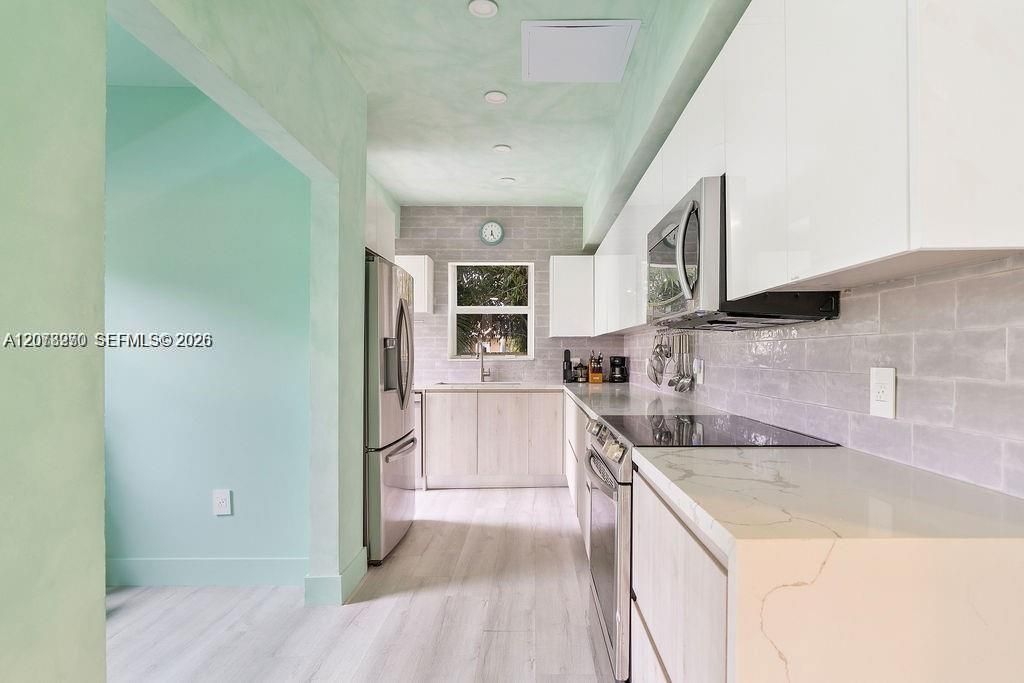 For Rent: $11,500 (4 beds, 3 baths, 2192 Square Feet)