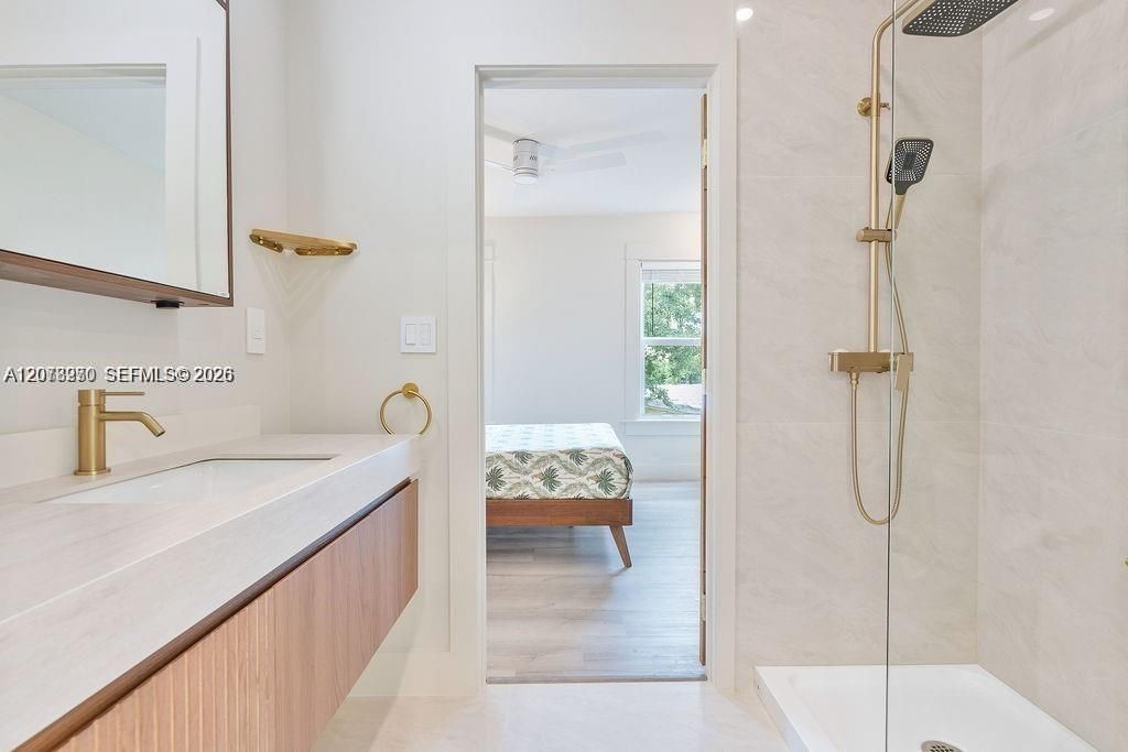 For Rent: $11,500 (4 beds, 3 baths, 2192 Square Feet)