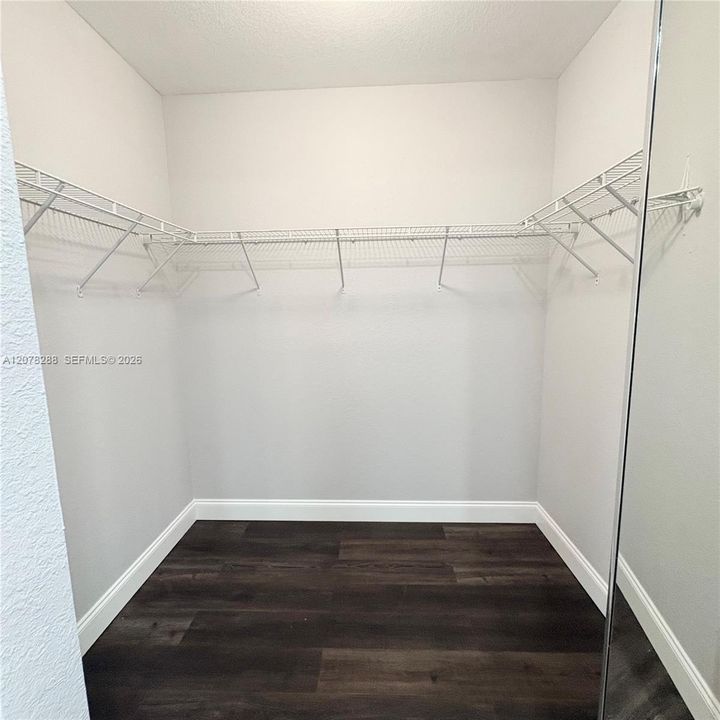 En Venta: $515,000 (3 camas, 2 baños, 1401 Pies cuadrados)