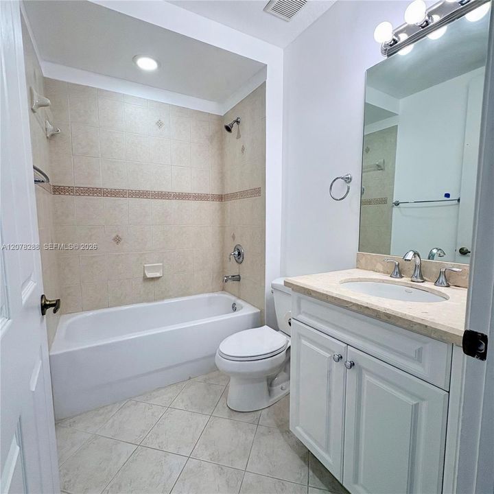 En Venta: $515,000 (3 camas, 2 baños, 1401 Pies cuadrados)