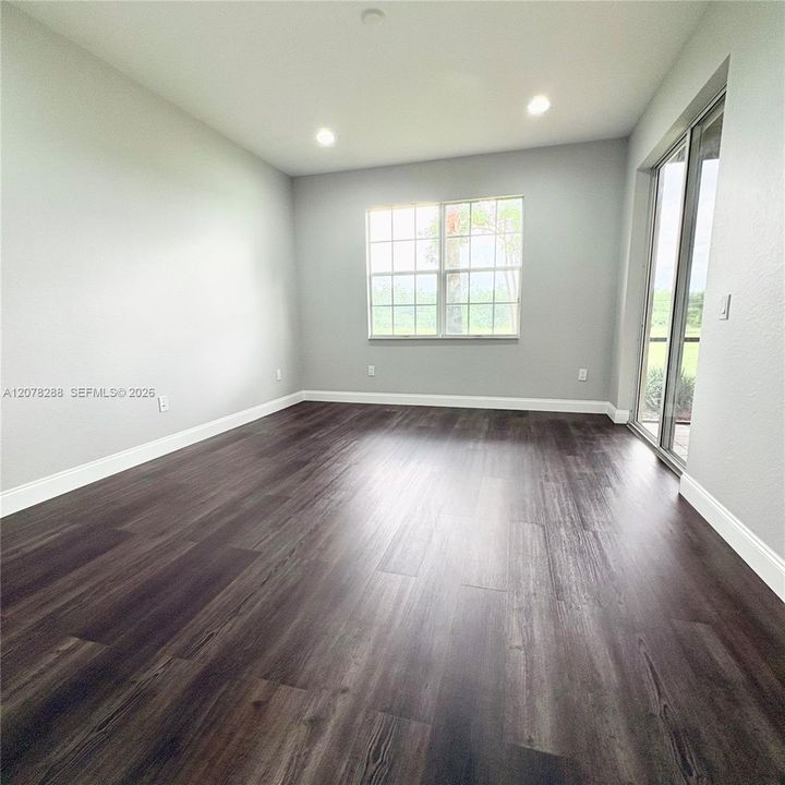 En Venta: $515,000 (3 camas, 2 baños, 1401 Pies cuadrados)