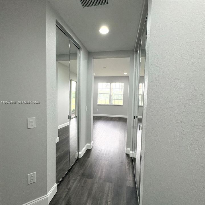 En Venta: $515,000 (3 camas, 2 baños, 1401 Pies cuadrados)