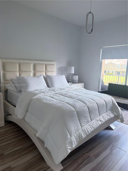 En Venta: $445,000 (3 camas, 2 baños, 1417 Pies cuadrados)