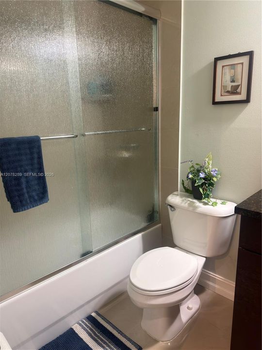 En Venta: $445,000 (3 camas, 2 baños, 1417 Pies cuadrados)