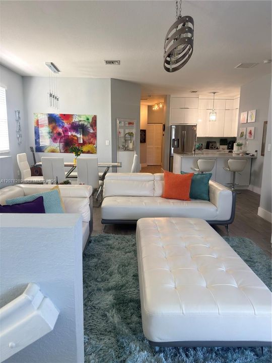 En Venta: $445,000 (3 camas, 2 baños, 1417 Pies cuadrados)