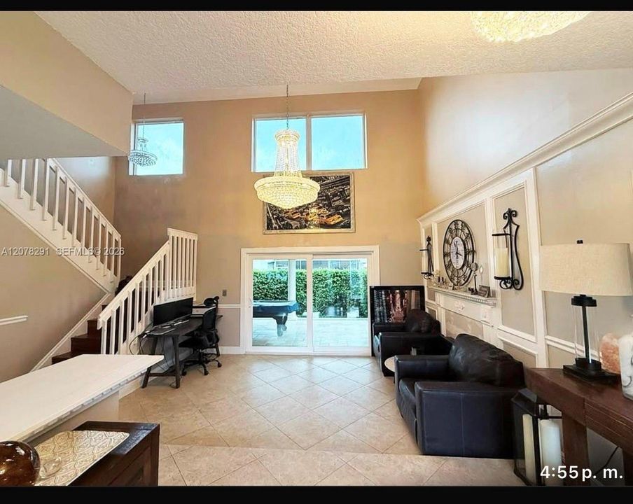 En Venta: $840,000 (3 camas, 2 baños, 1903 Pies cuadrados)