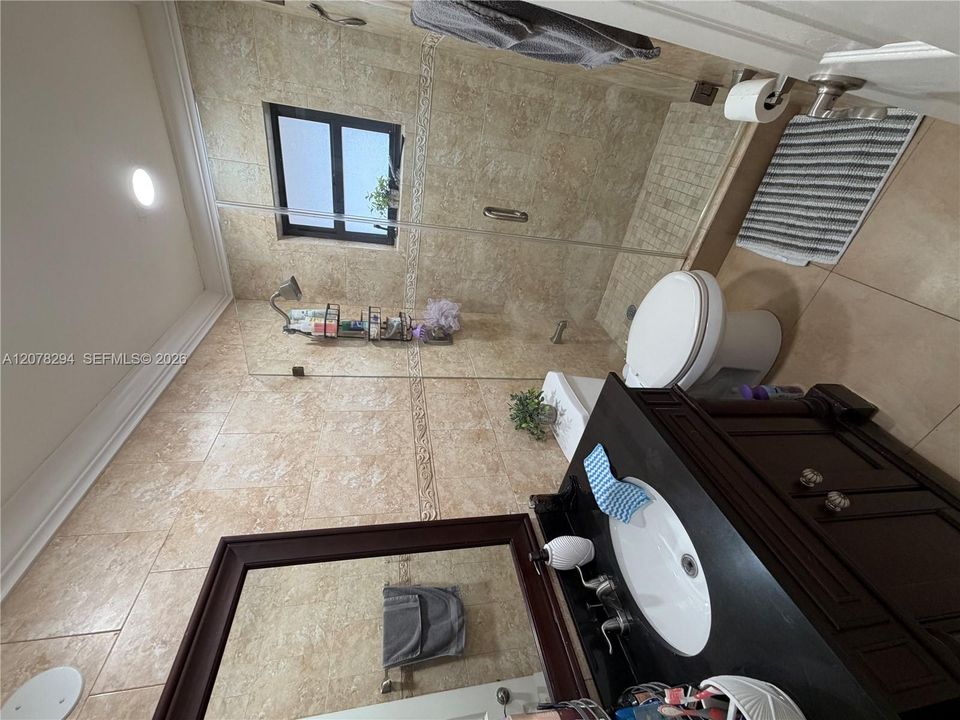 En Venta: $265,000 (2 camas, 2 baños, 779 Pies cuadrados)