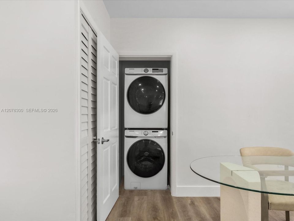 For Rent: $6,000 (3 beds, 2 baths, 1186 Square Feet)