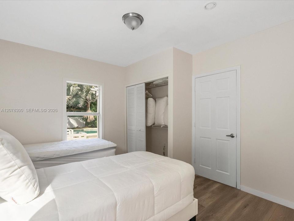 For Rent: $6,000 (3 beds, 2 baths, 1186 Square Feet)