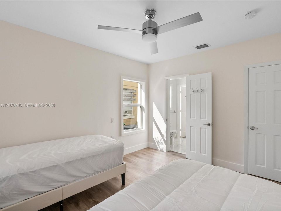 For Rent: $6,000 (3 beds, 2 baths, 1186 Square Feet)
