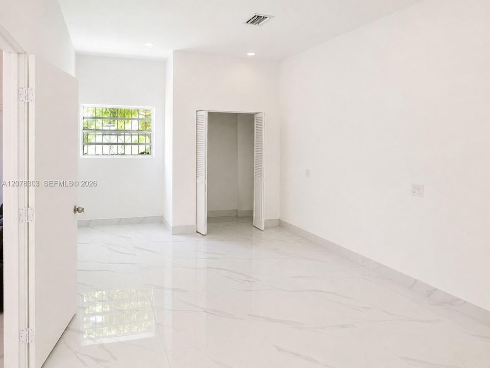 For Sale: $2,300,000 (4 beds, 3 baths, 4404 Square Feet)