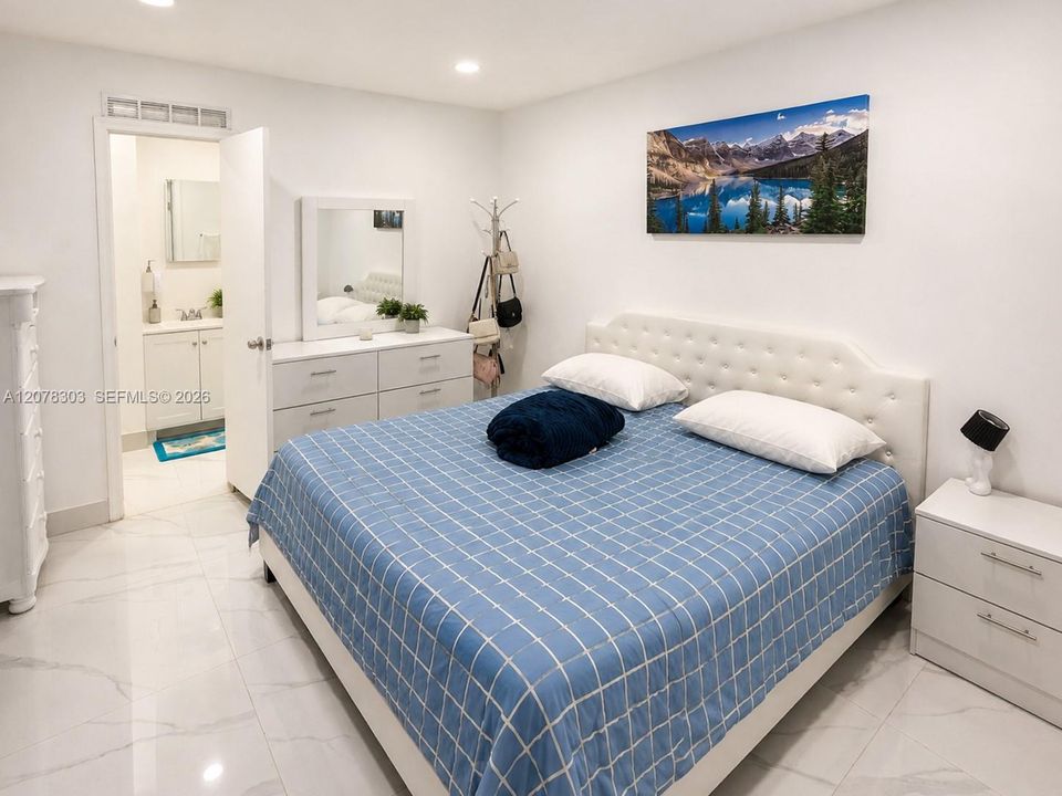 For Sale: $2,300,000 (4 beds, 3 baths, 4404 Square Feet)