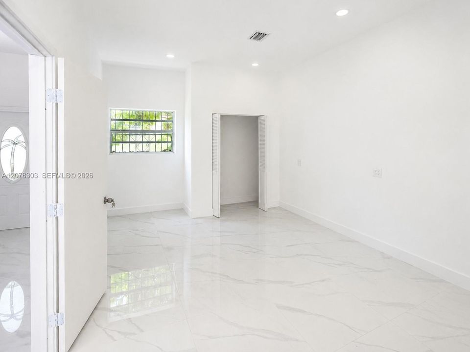 For Sale: $2,300,000 (4 beds, 3 baths, 4404 Square Feet)
