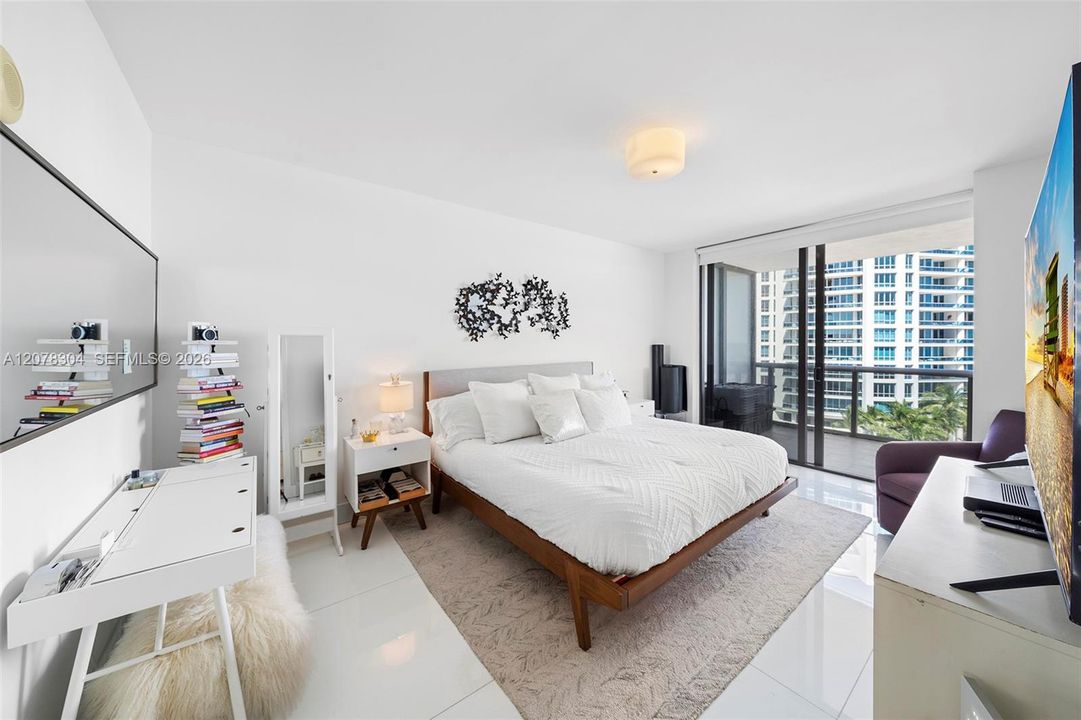 For Rent: $11,500 (2 beds, 2 baths, 1322 Square Feet)