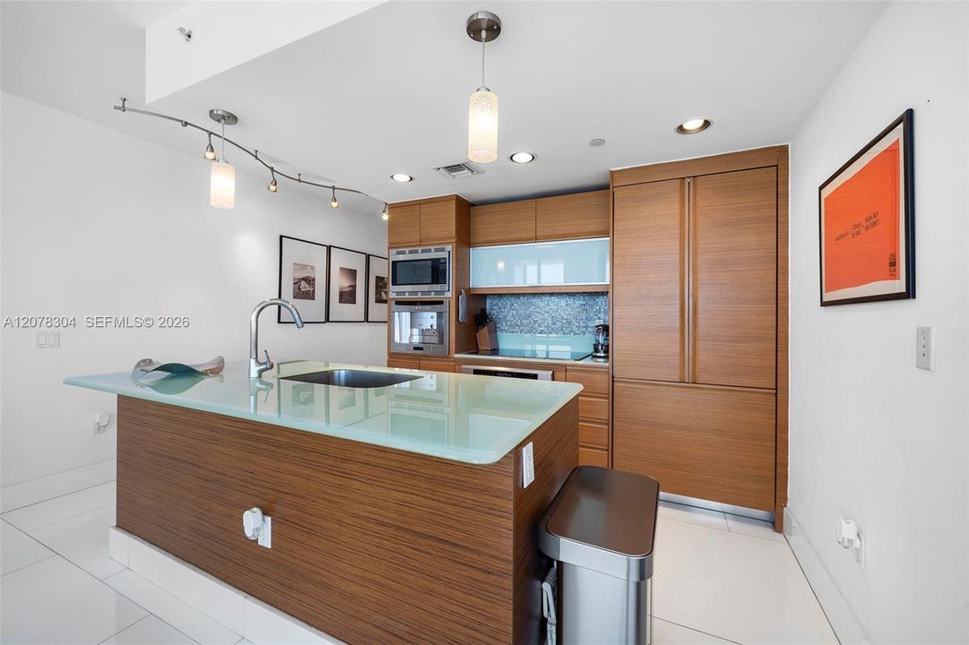 For Rent: $11,500 (2 beds, 2 baths, 1322 Square Feet)