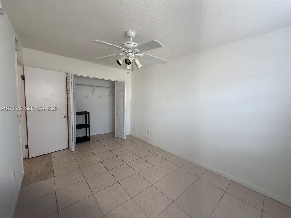For Rent: $2,325 (2 beds, 2 baths, 900 Square Feet)