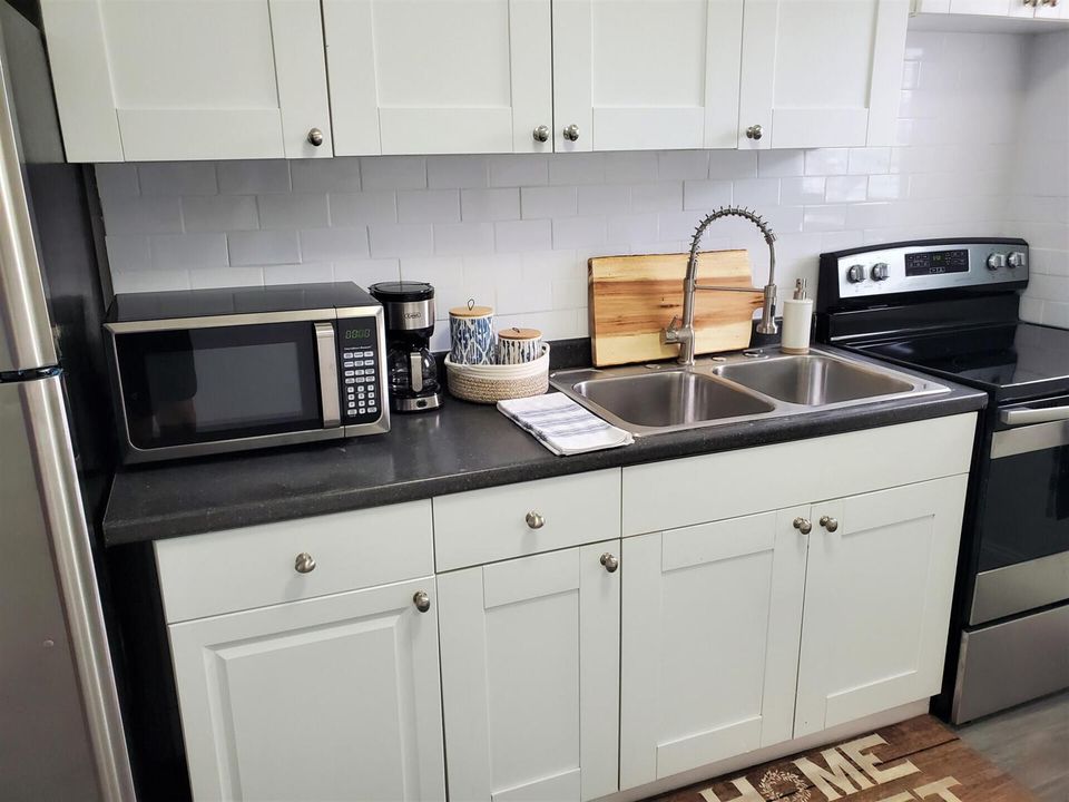 413-415Southeast23rdStreet_72108_11