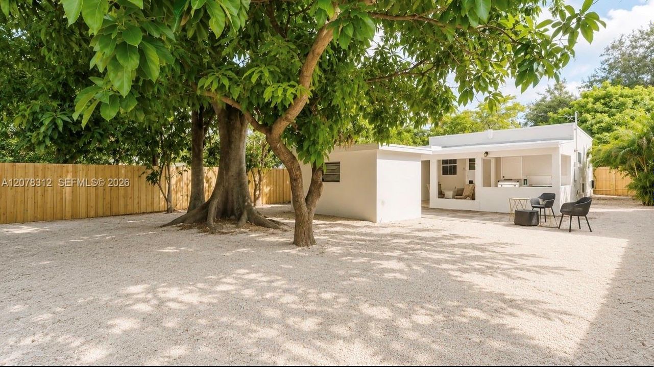 For Rent: $4,000 (3 beds, 2 baths, 1539 Square Feet)