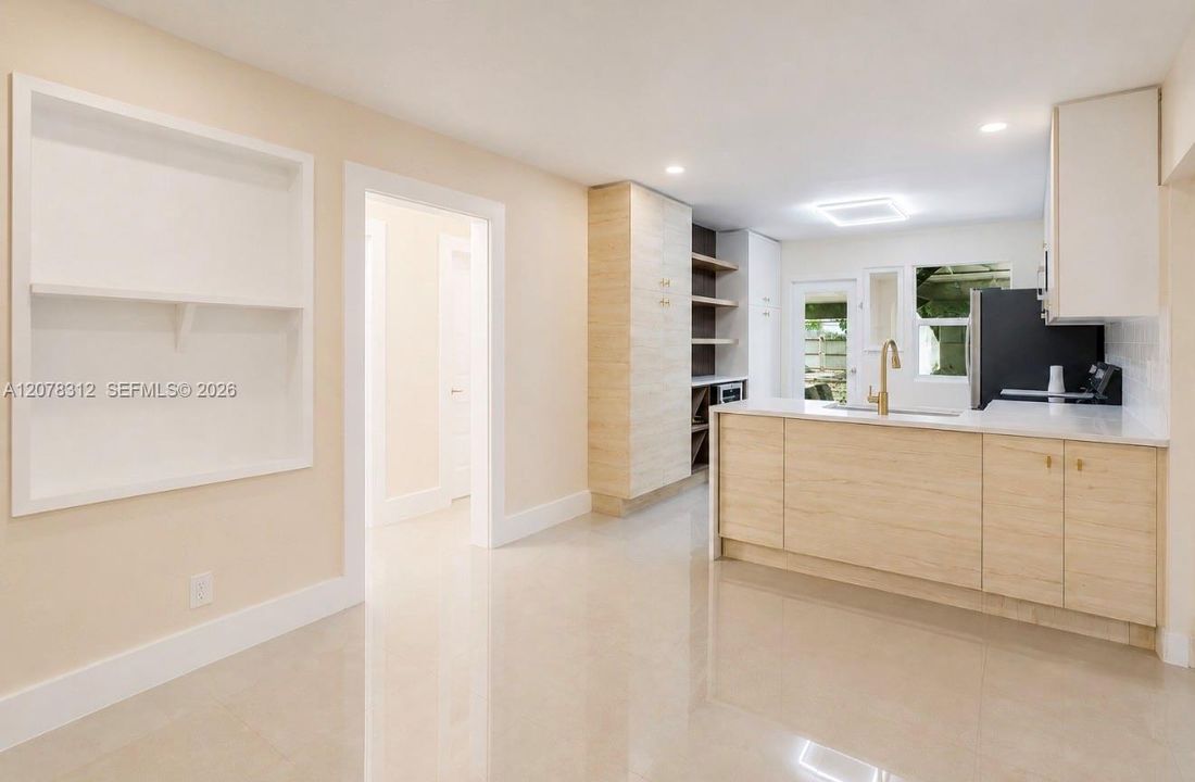 For Rent: $4,000 (3 beds, 2 baths, 1539 Square Feet)