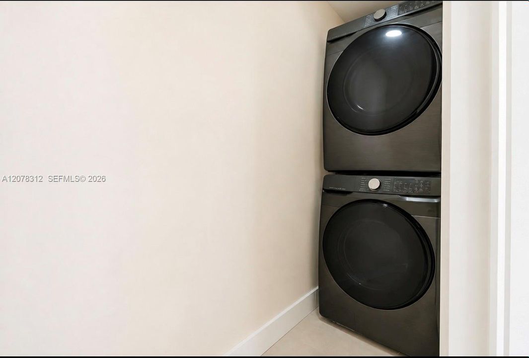 For Rent: $4,000 (3 beds, 2 baths, 1539 Square Feet)