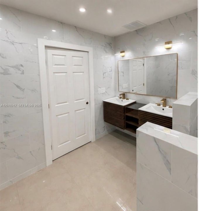 For Rent: $4,000 (3 beds, 2 baths, 1539 Square Feet)