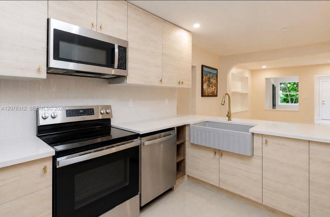 For Rent: $4,000 (3 beds, 2 baths, 1539 Square Feet)