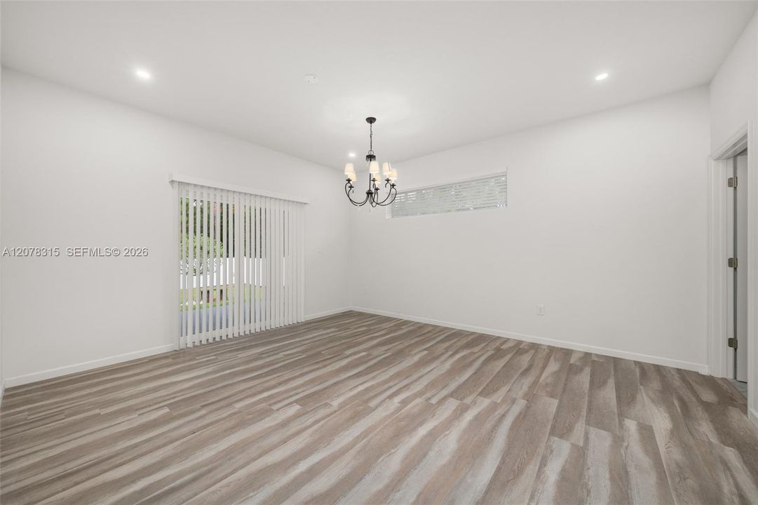 For Sale: $350,000 (3 beds, 2 baths, 1484 Square Feet)