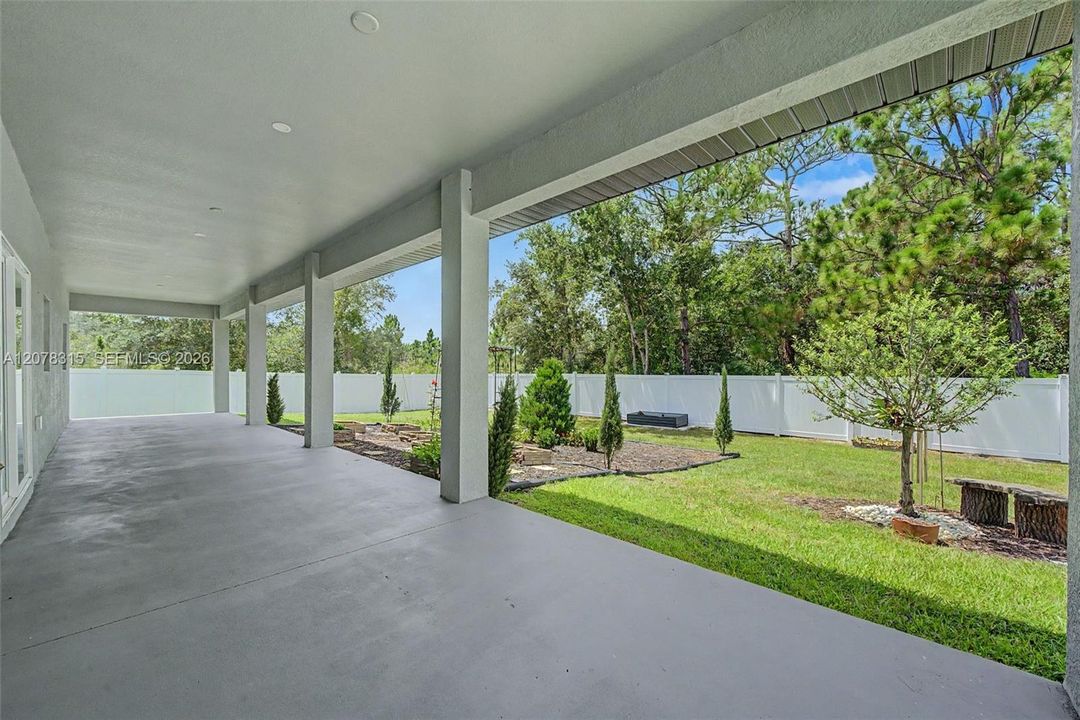 For Sale: $350,000 (3 beds, 2 baths, 1484 Square Feet)