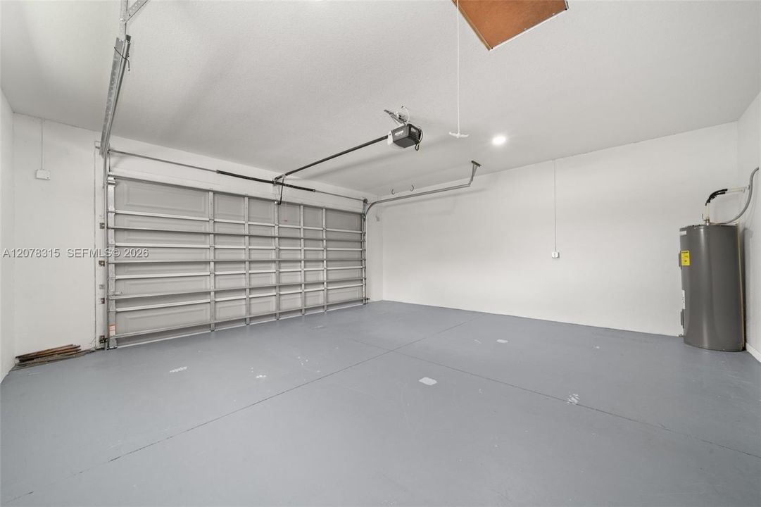 For Sale: $350,000 (3 beds, 2 baths, 1484 Square Feet)