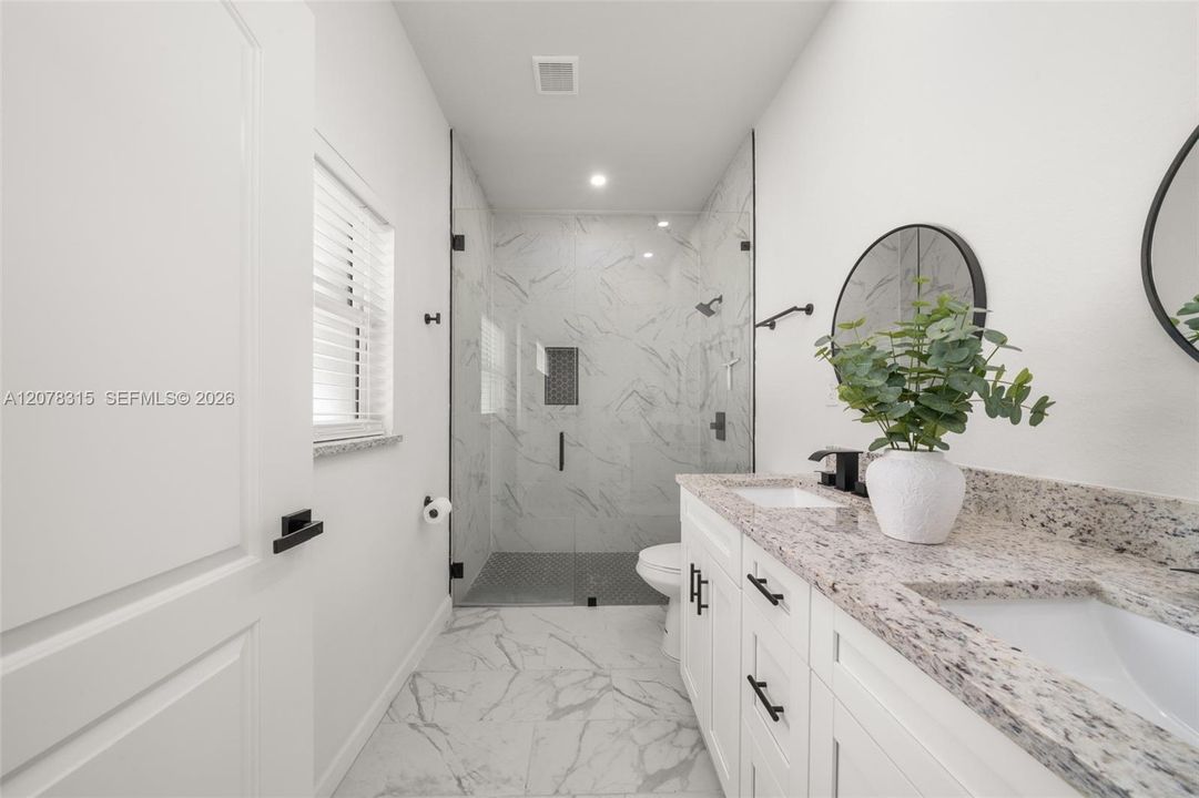 For Sale: $350,000 (3 beds, 2 baths, 1484 Square Feet)