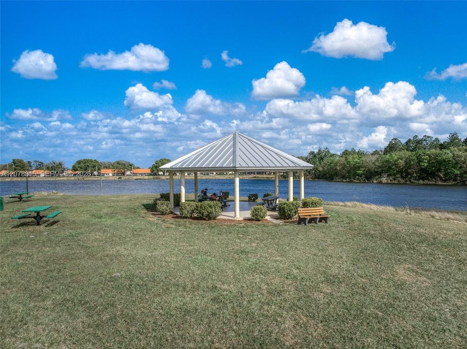 For Sale: $350,000 (3 beds, 2 baths, 1484 Square Feet)