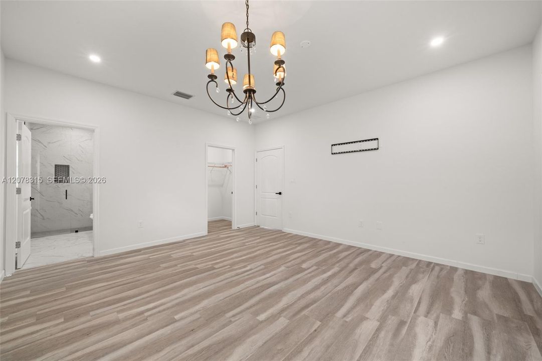 For Sale: $350,000 (3 beds, 2 baths, 1484 Square Feet)