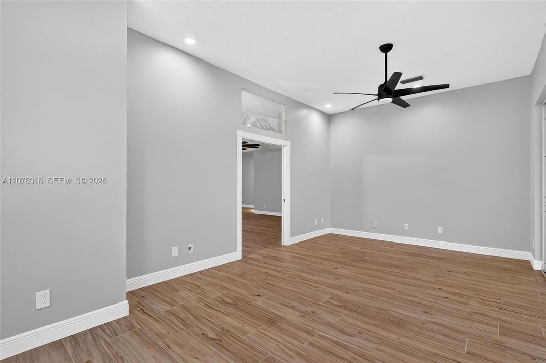 En Venta: $539,000 (3 camas, 2 baños, 1952 Pies cuadrados)