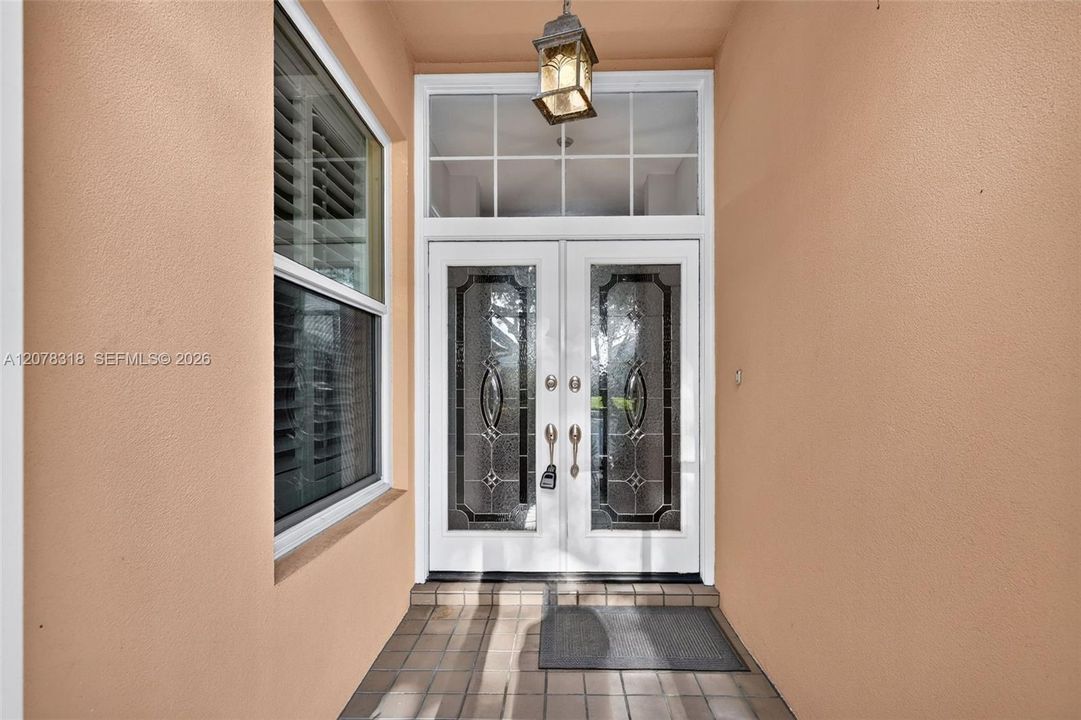 En Venta: $539,000 (3 camas, 2 baños, 1952 Pies cuadrados)
