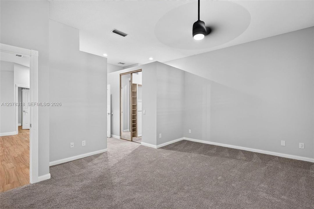 En Venta: $539,000 (3 camas, 2 baños, 1952 Pies cuadrados)