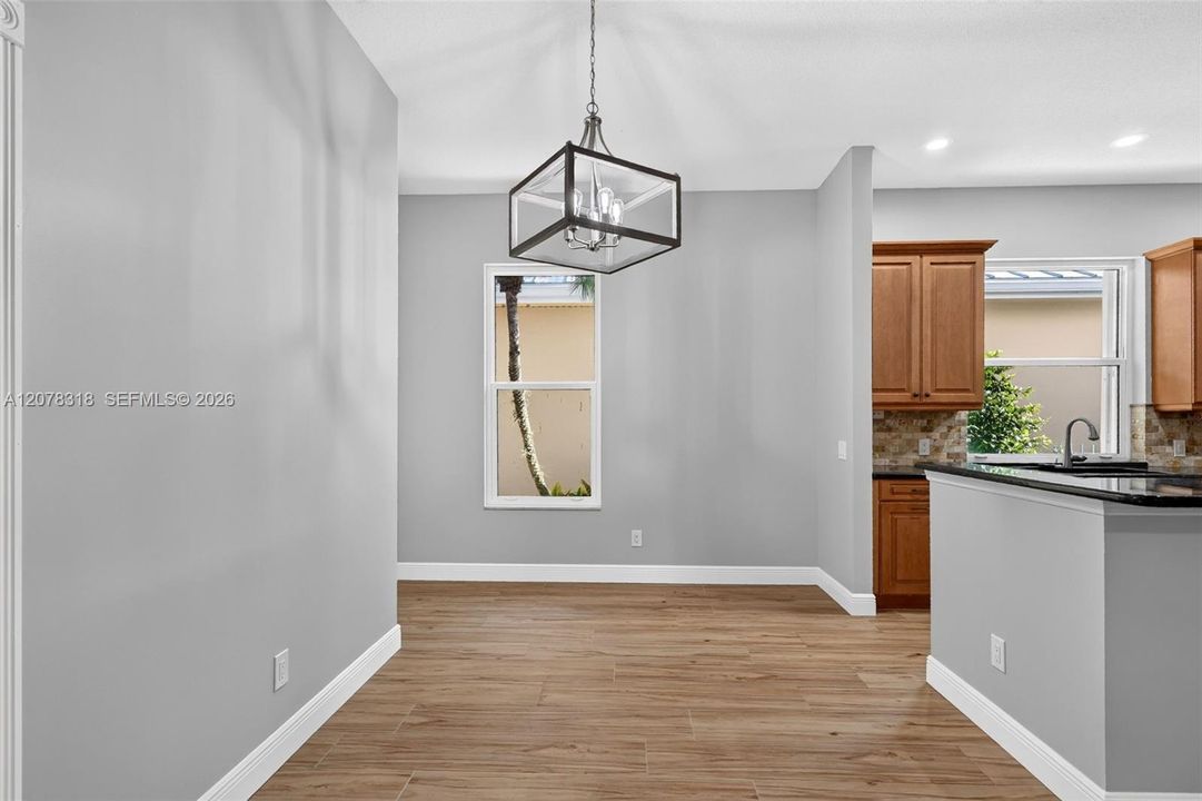 En Venta: $539,000 (3 camas, 2 baños, 1952 Pies cuadrados)