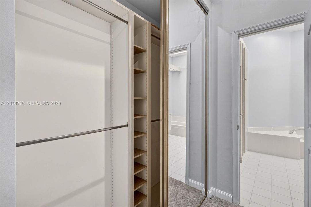 En Venta: $539,000 (3 camas, 2 baños, 1952 Pies cuadrados)