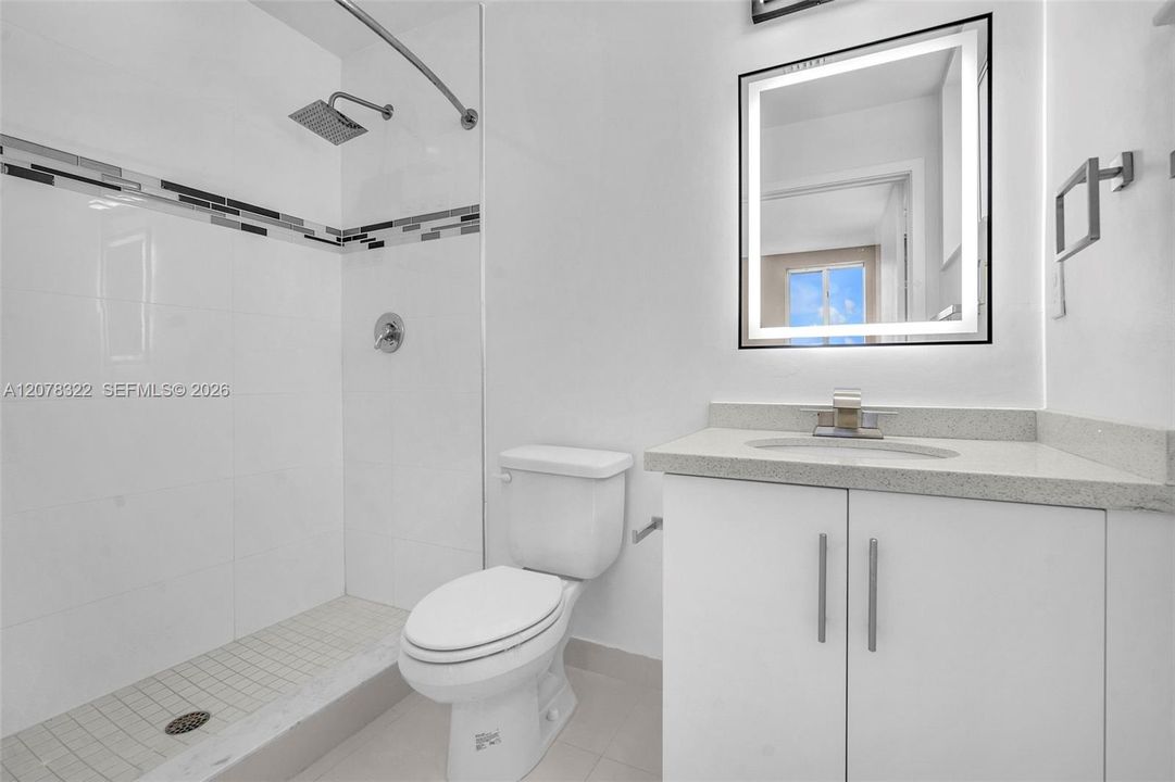 For Rent: $2,700 (2 beds, 2 baths, 1050 Square Feet)