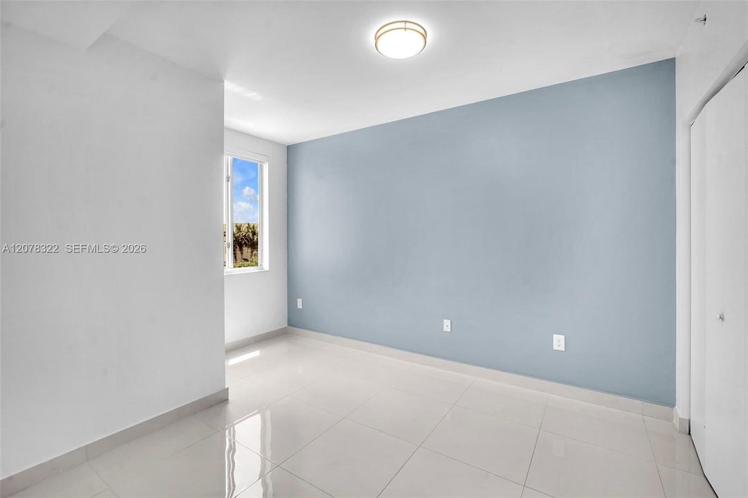 For Rent: $2,700 (2 beds, 2 baths, 1050 Square Feet)
