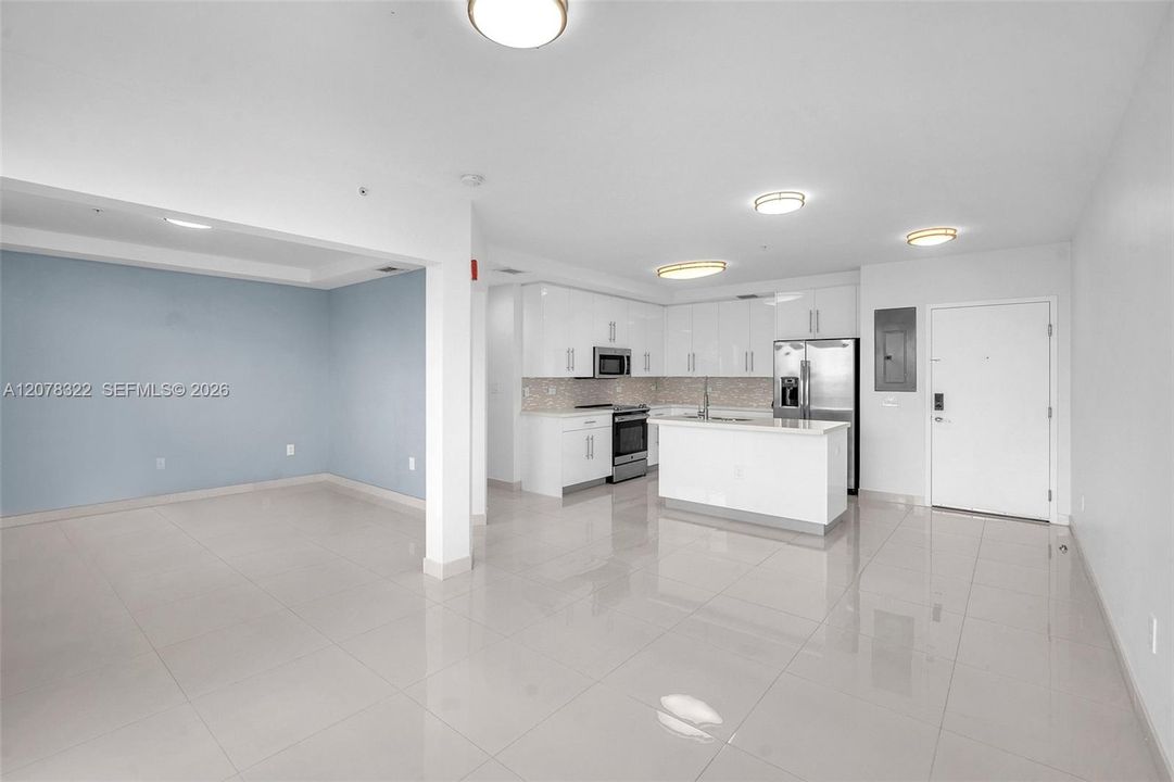 For Rent: $2,700 (2 beds, 2 baths, 1050 Square Feet)