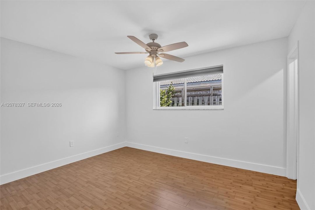 En Venta: $1,394,999 (5 camas, 2 baños, 2272 Pies cuadrados)