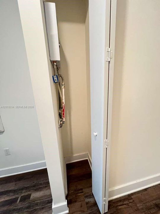 For Rent: $3,950 (3 beds, 2 baths, 1322 Square Feet)