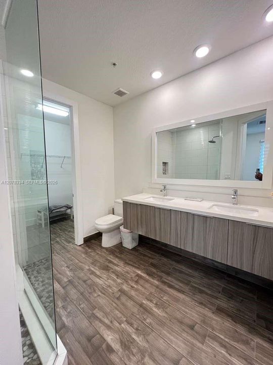 For Rent: $3,950 (3 beds, 2 baths, 1322 Square Feet)