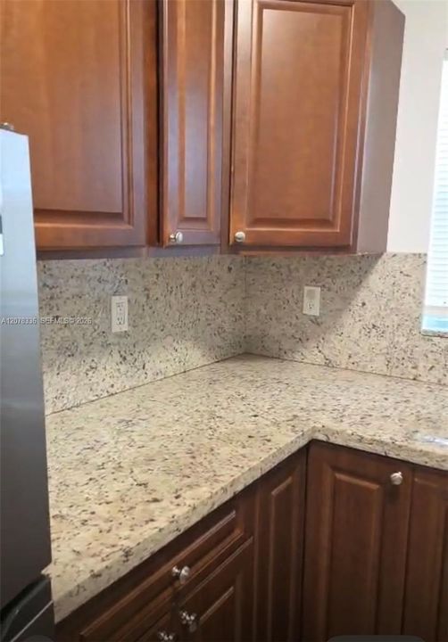 For Rent: $2,200 (1 beds, 1 baths, 2161 Square Feet)