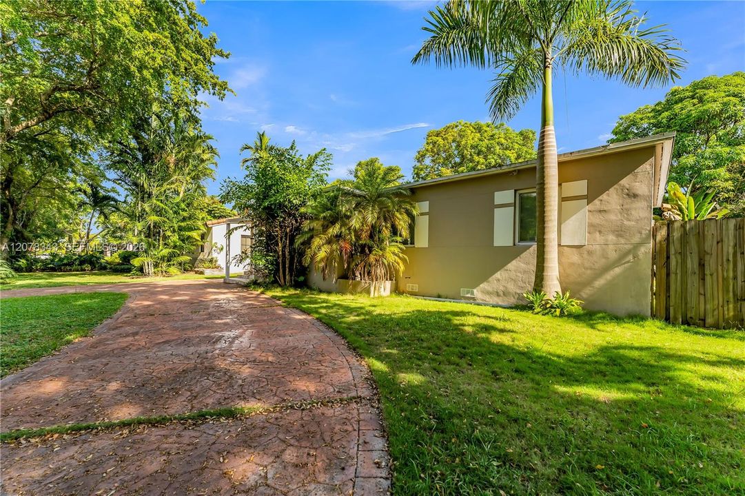 En Renta: $5,000 (3 camas, 2 baños, 1230 Pies cuadrados)