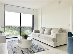 En Venta: $595,900 (2 camas, 2 baños, 1032 Pies cuadrados)