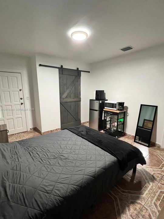 En Venta: $655,000 (3 camas, 2 baños, 1964 Pies cuadrados)